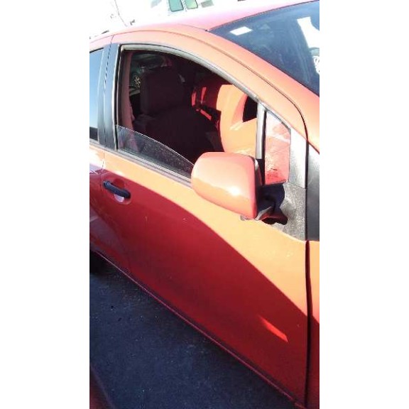 toyota yaris del año 2010