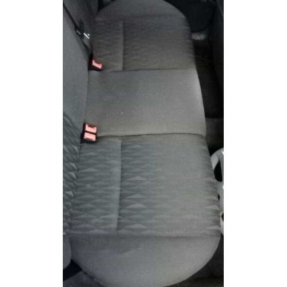 ford focus berlina (cak) del año 2004