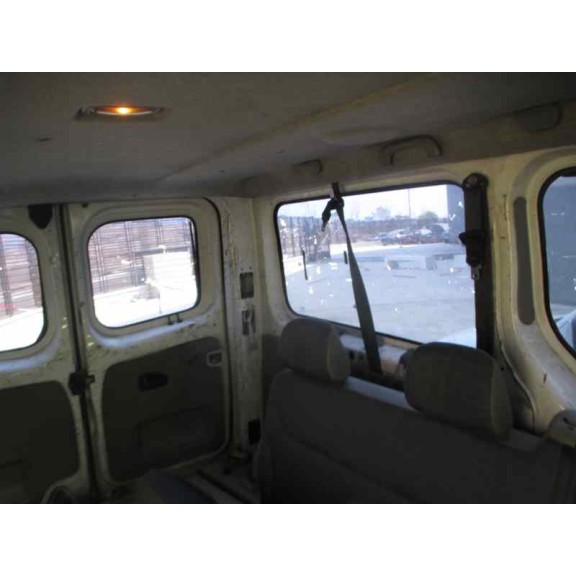 nissan primastar (x83) del año 2003