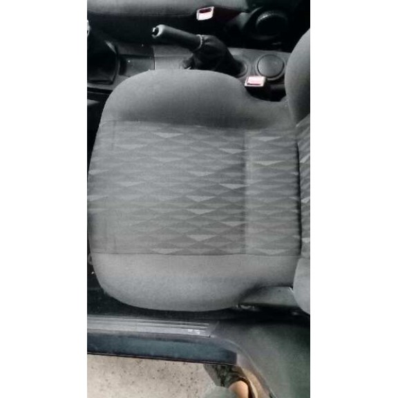 ford focus berlina (cak) del año 2004