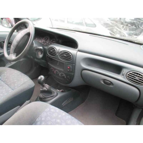 renault megane i berlina hatchback (ba0) del año 1998