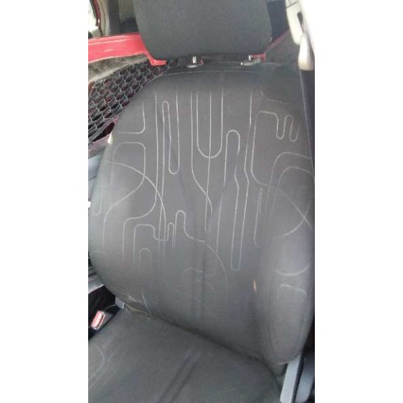 toyota yaris del año 2010