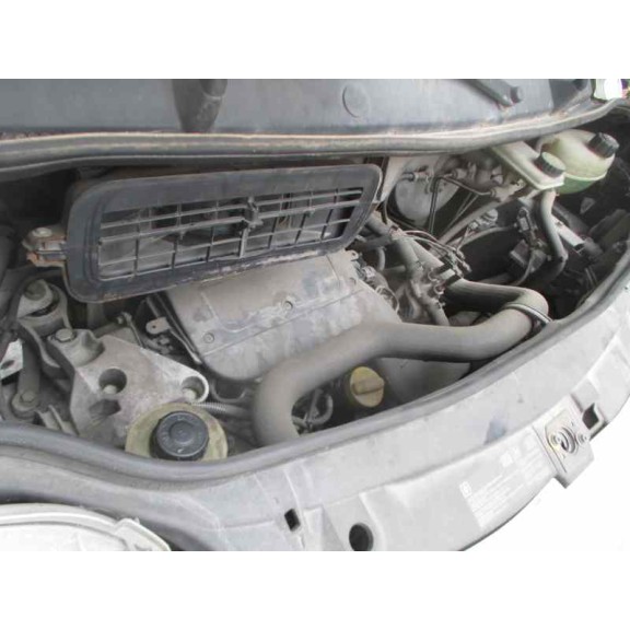 nissan primastar (x83) del año 2003