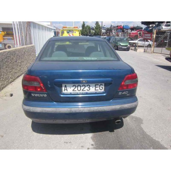 volvo s40 berlina del año 2000