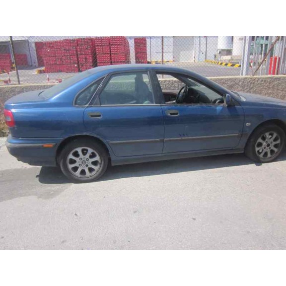 volvo s40 berlina del año 2000