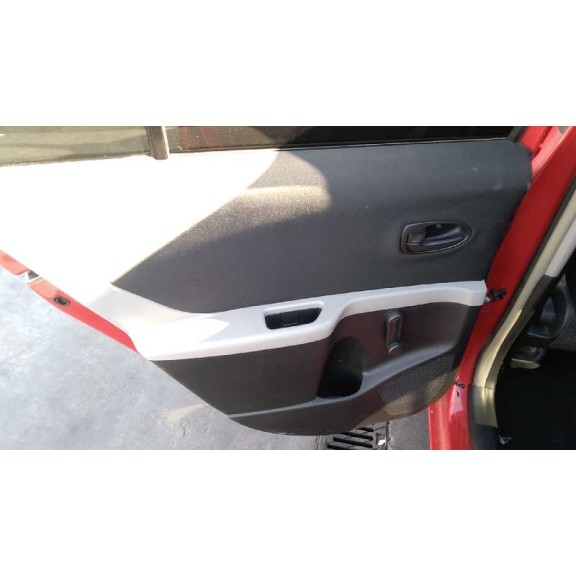 toyota yaris del año 2010