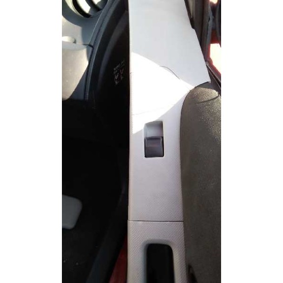 toyota yaris del año 2010