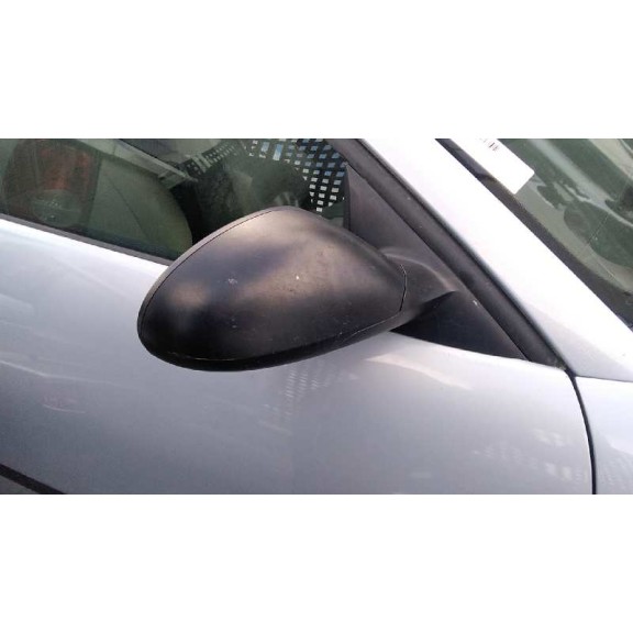 seat ibiza (6l1) del año 2003