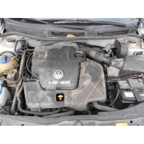 volkswagen bora berlina (1j2) del año 2000