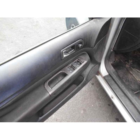 volkswagen bora berlina (1j2) del año 2000