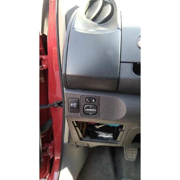 toyota yaris del año 2010