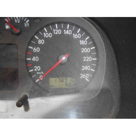 volkswagen bora berlina (1j2) del año 2000