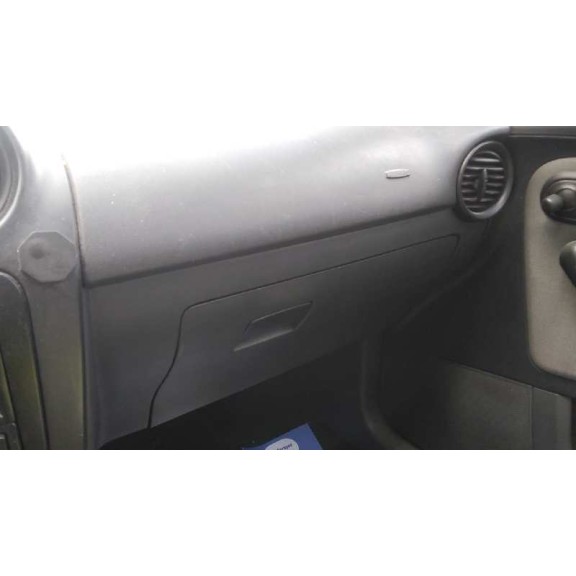 seat ibiza (6l1) del año 2003