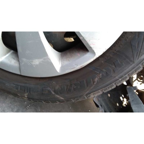 toyota yaris del año 2010