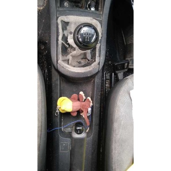 seat ibiza (6l1) del año 2003