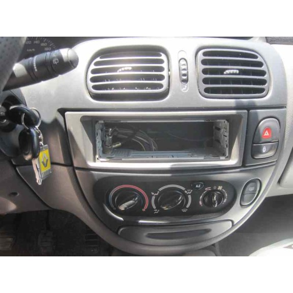 renault megane i fase 2 berlina (ba0) del año 1999