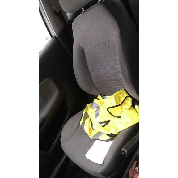 seat ibiza (6l1) del año 2003