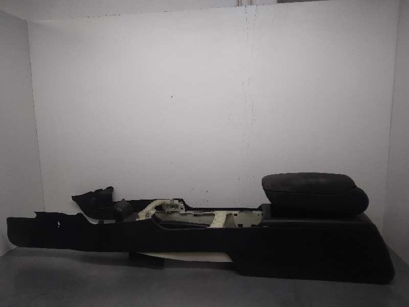 Recambio de apoyabrazos central para audi a6 berlina (4f2) 2.0 tdi referencia OEM IAM 4F0864283  