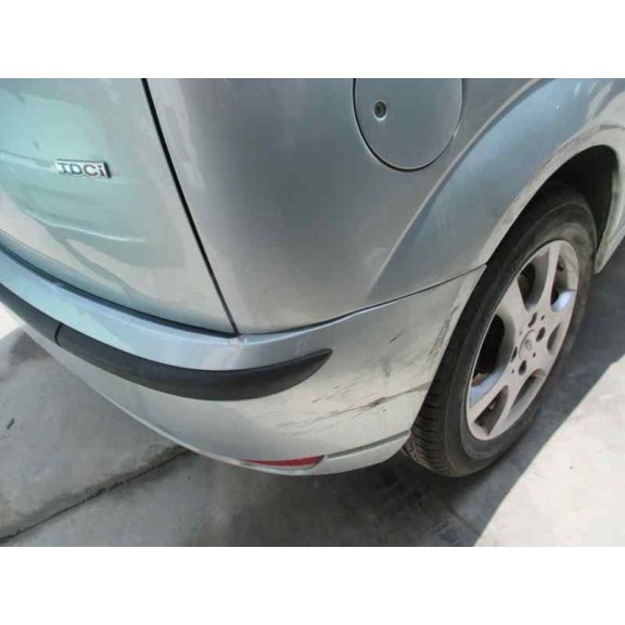 ford focus berlina (cak) del año 2003