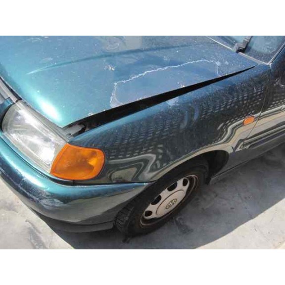 volkswagen polo berlina (6n1) del año 1996