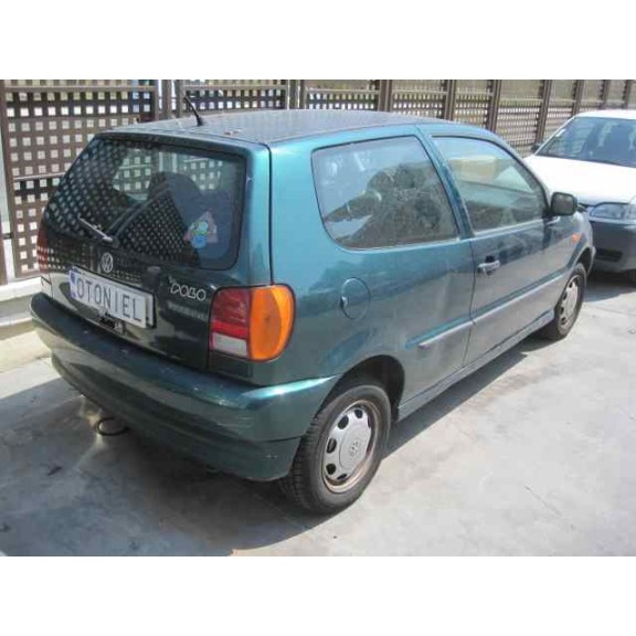 volkswagen polo berlina (6n1) del año 1996