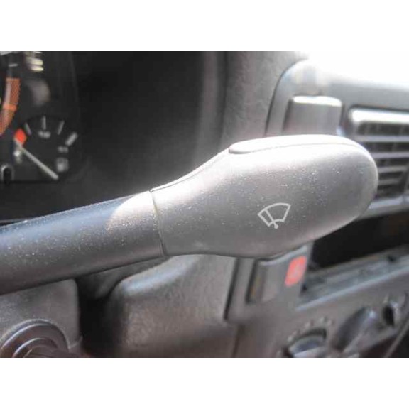 volkswagen polo berlina (6n1) del año 1996