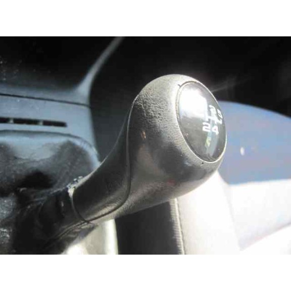 volkswagen polo berlina (6n1) del año 1996