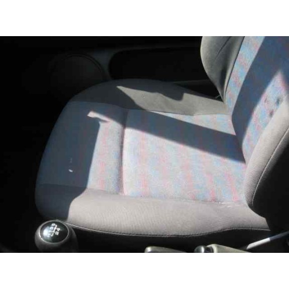 volkswagen polo berlina (6n1) del año 1996