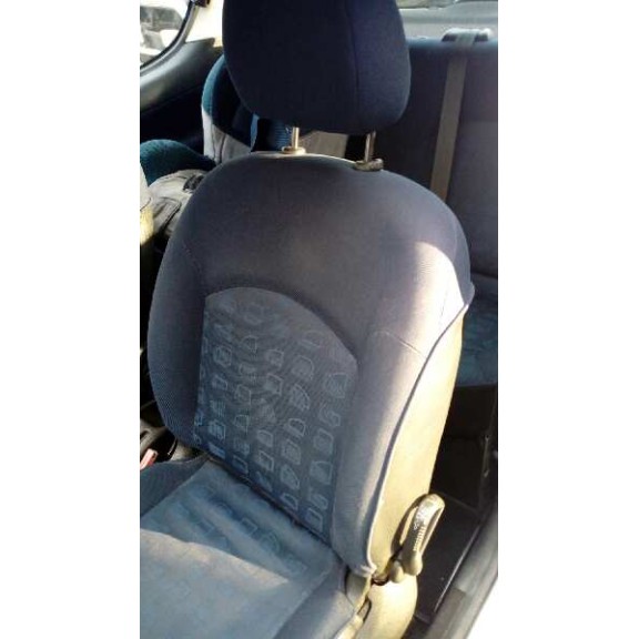 peugeot 206 berlina del año 2002