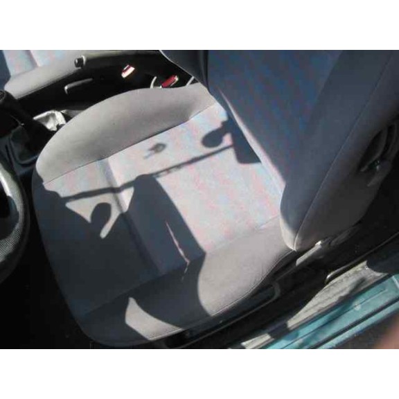 volkswagen polo berlina (6n1) del año 1996