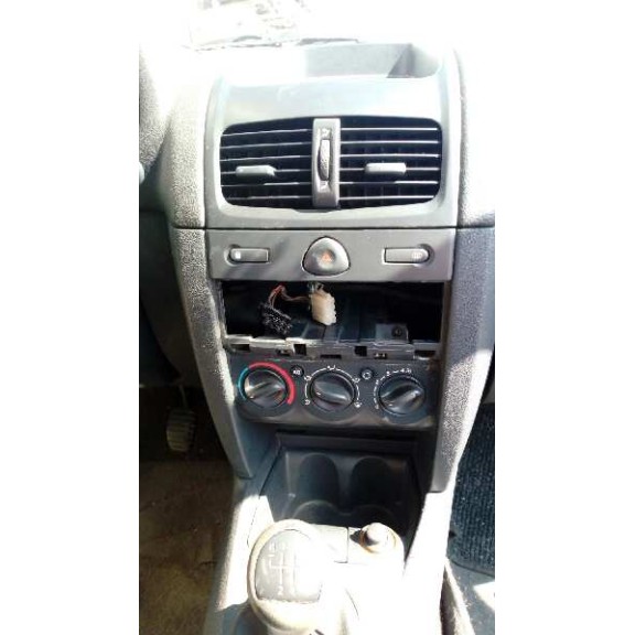 renault clio ii fase ii (b/cb0) del año 2003