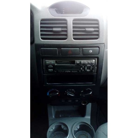 kia rio del año 2003