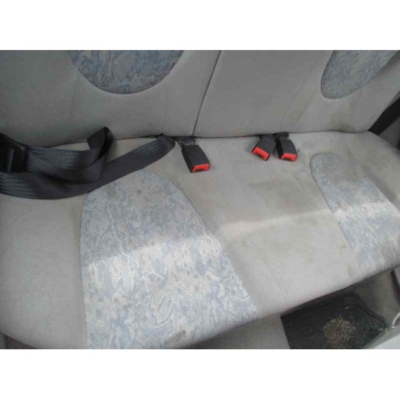 ford fiesta berlina del año 1997