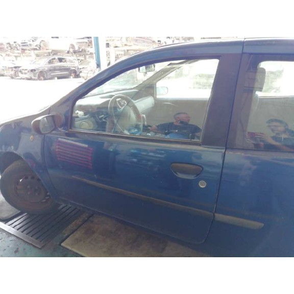 fiat punto berlina (188) del año 2000