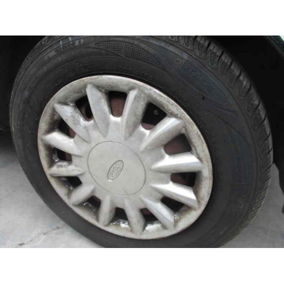 ford fiesta berlina del año 1997