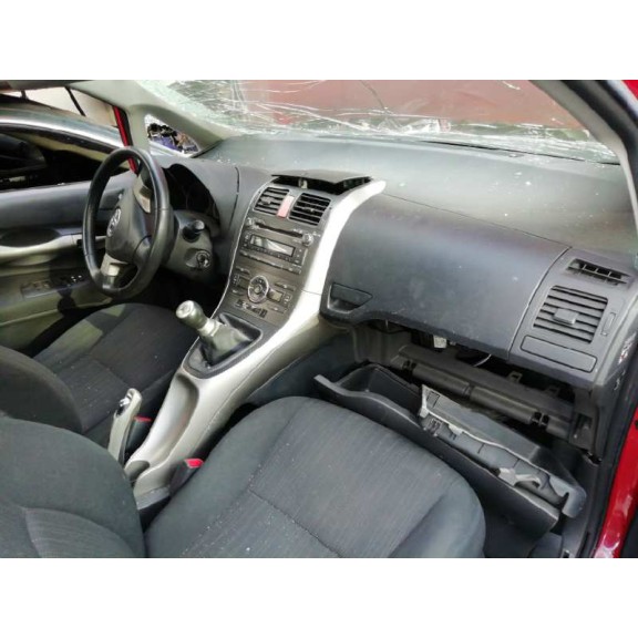 toyota auris del año 2007