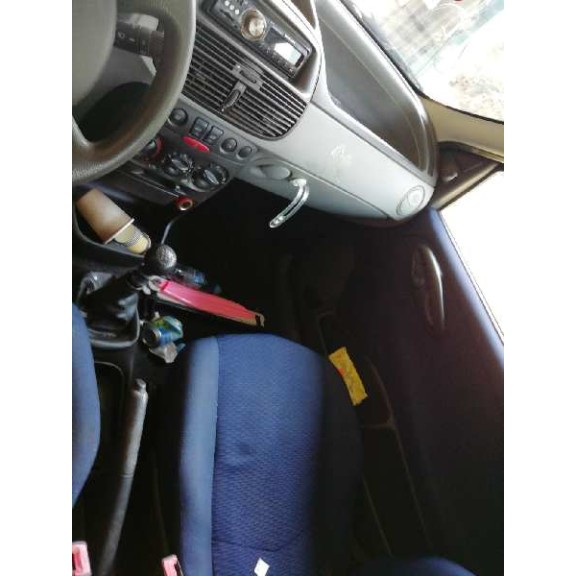 fiat punto berlina (188) del año 2000