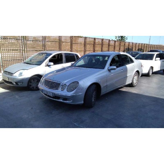 mercedes-benz clase e (w211) berlina del año 2003