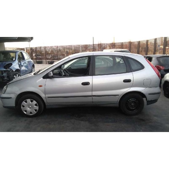 nissan almera tino (v10m) del año 2005