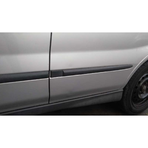 nissan almera tino (v10m) del año 2005