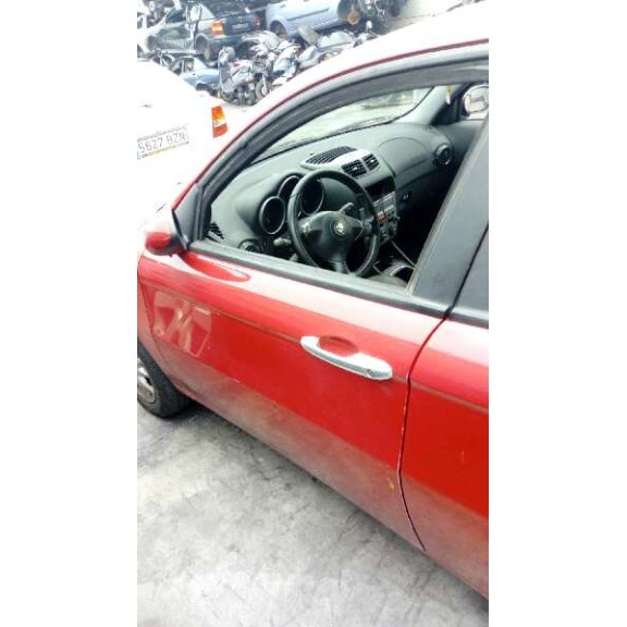 alfa romeo 147 (190) del año 2001