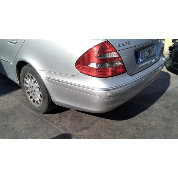 mercedes-benz clase e (w211) berlina del año 2003