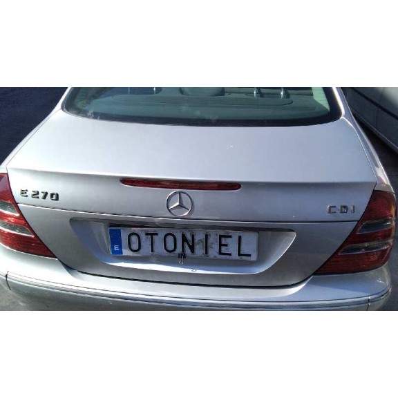 mercedes-benz clase e (w211) berlina del año 2003