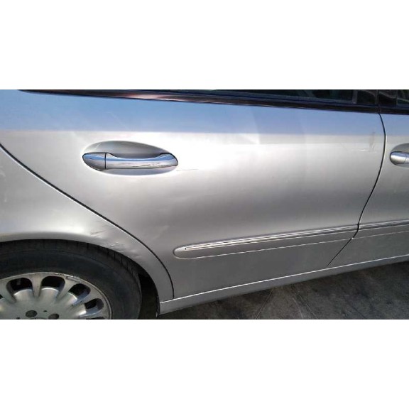 mercedes-benz clase e (w211) berlina del año 2003