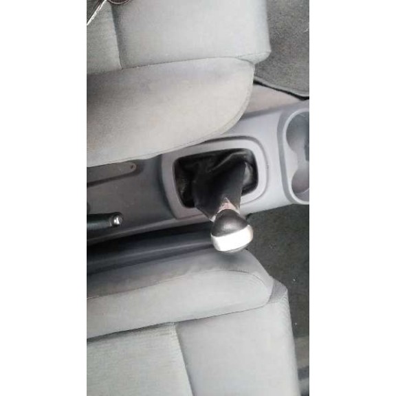 nissan almera tino (v10m) del año 2005