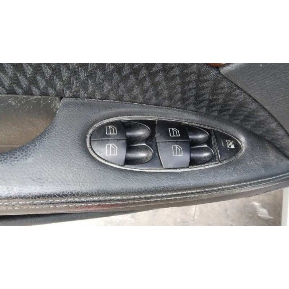 mercedes-benz clase e (w211) berlina del año 2003