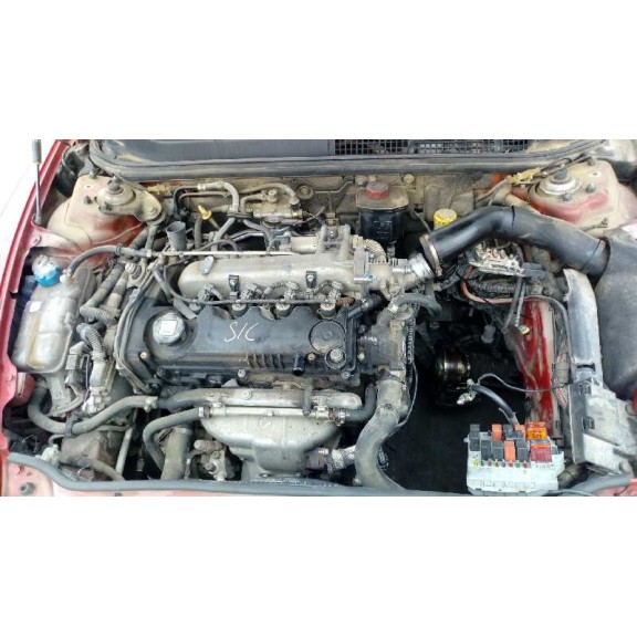 alfa romeo 147 (190) del año 2001