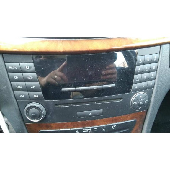 mercedes-benz clase e (w211) berlina del año 2003