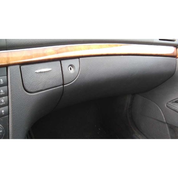 mercedes-benz clase e (w211) berlina del año 2003