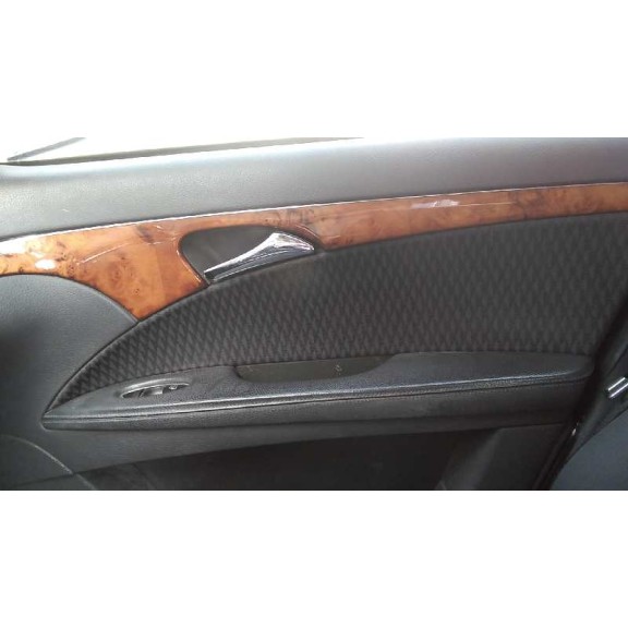 mercedes-benz clase e (w211) berlina del año 2003